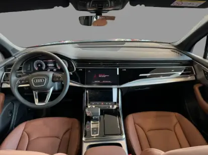 Conforto Excepcional para Todos os Passageiros - Audi Q7